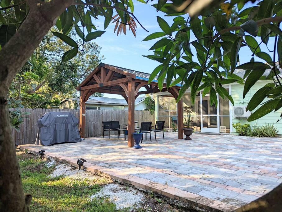 3Bed & 2Bath Property Couple Minutes From Siesta Key Beach & Downtown Sarasota Exterior photo