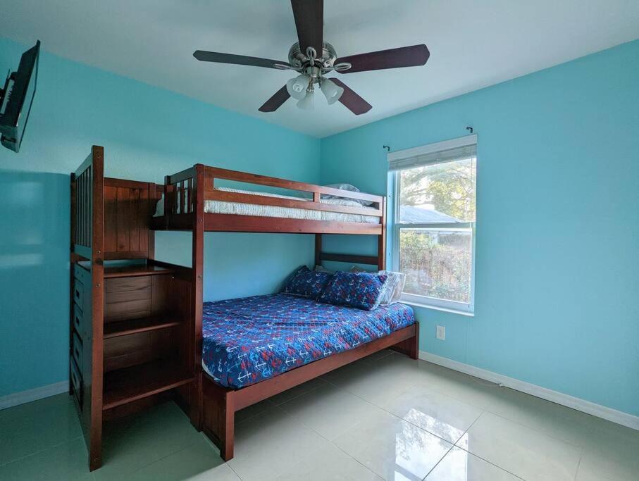 3Bed & 2Bath Property Couple Minutes From Siesta Key Beach & Downtown Sarasota Exterior photo